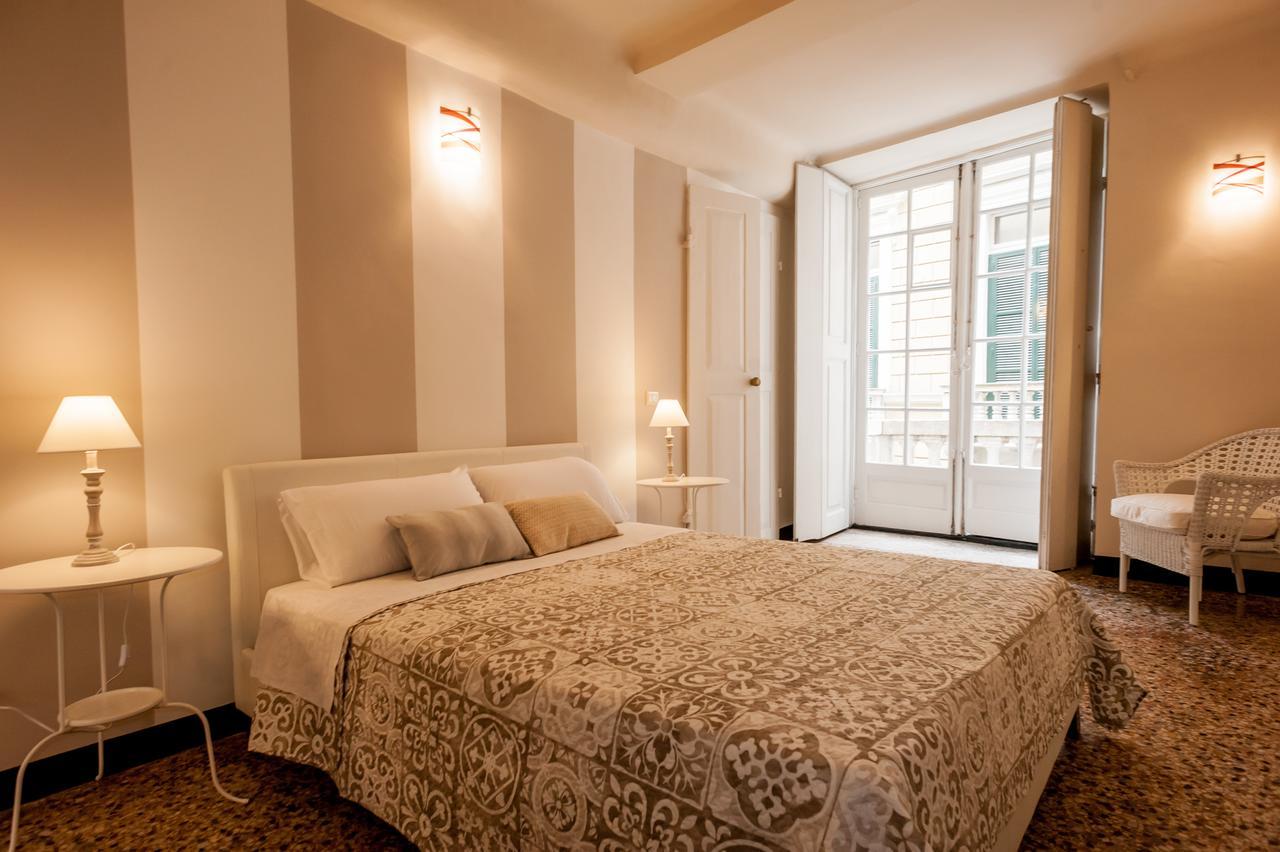 Old Genoa Rooms & Apartments Екстер'єр фото