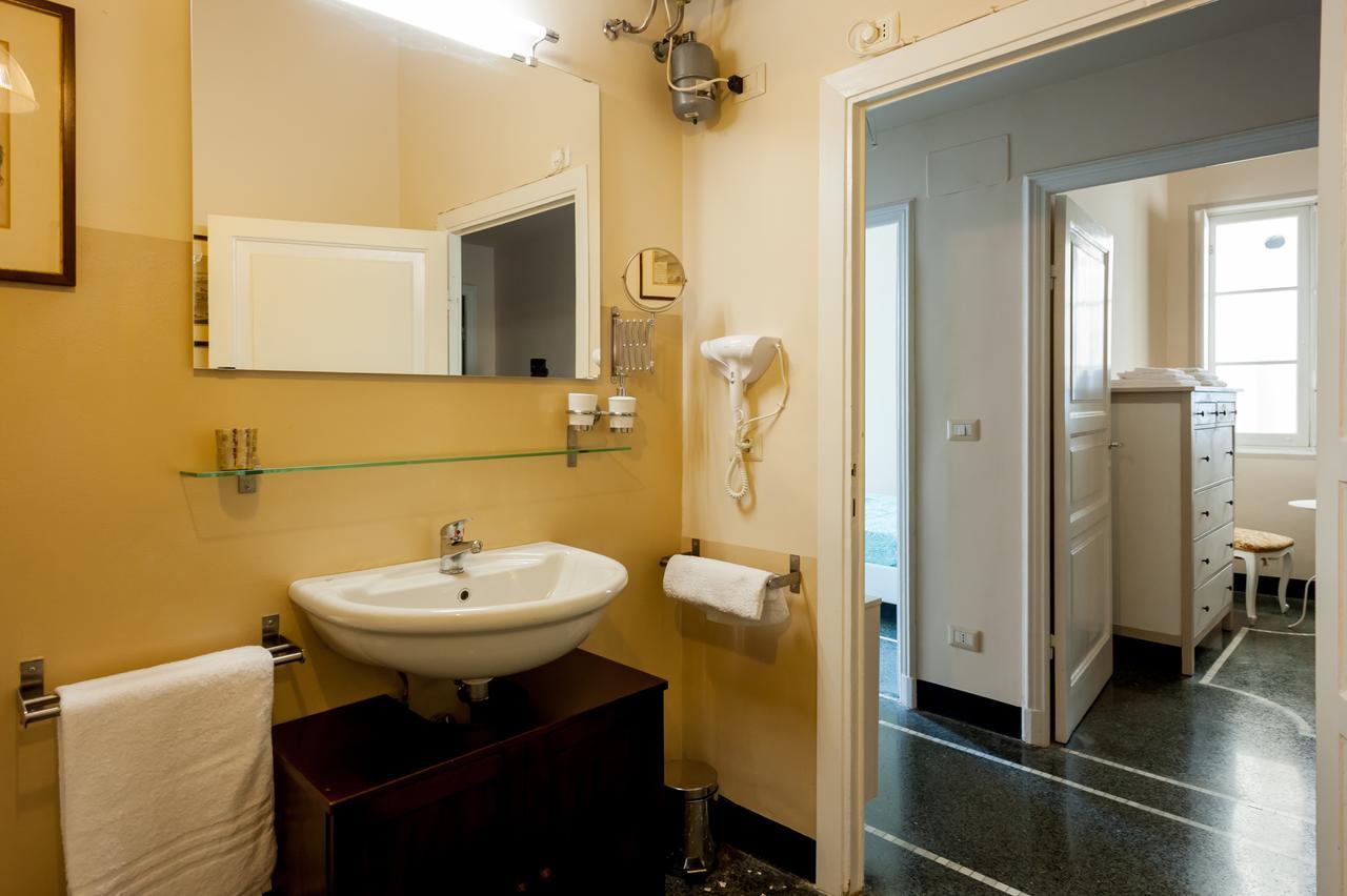 Old Genoa Rooms & Apartments Екстер'єр фото